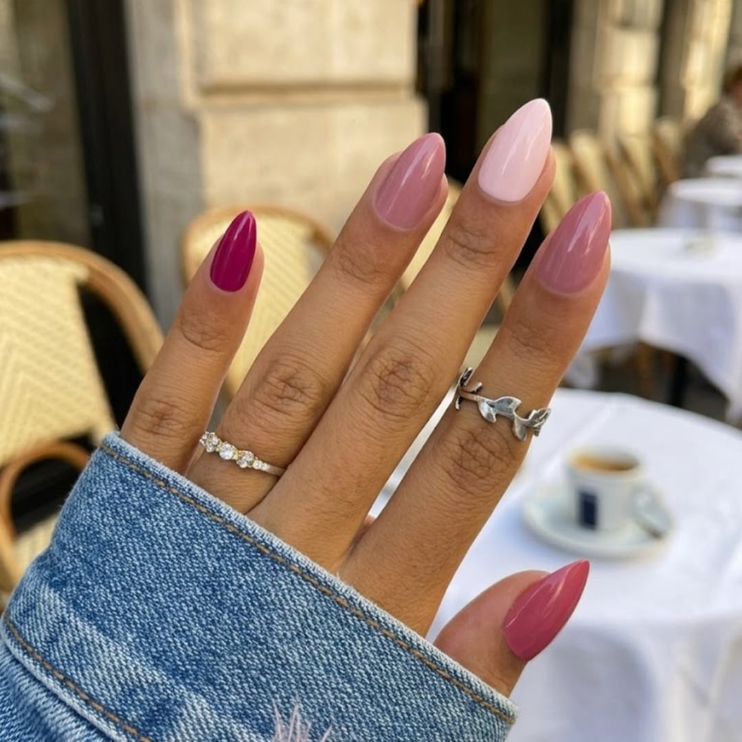 image Press-On Nails "Pink Day Sienna" – Forme Amande XS Tany Mena